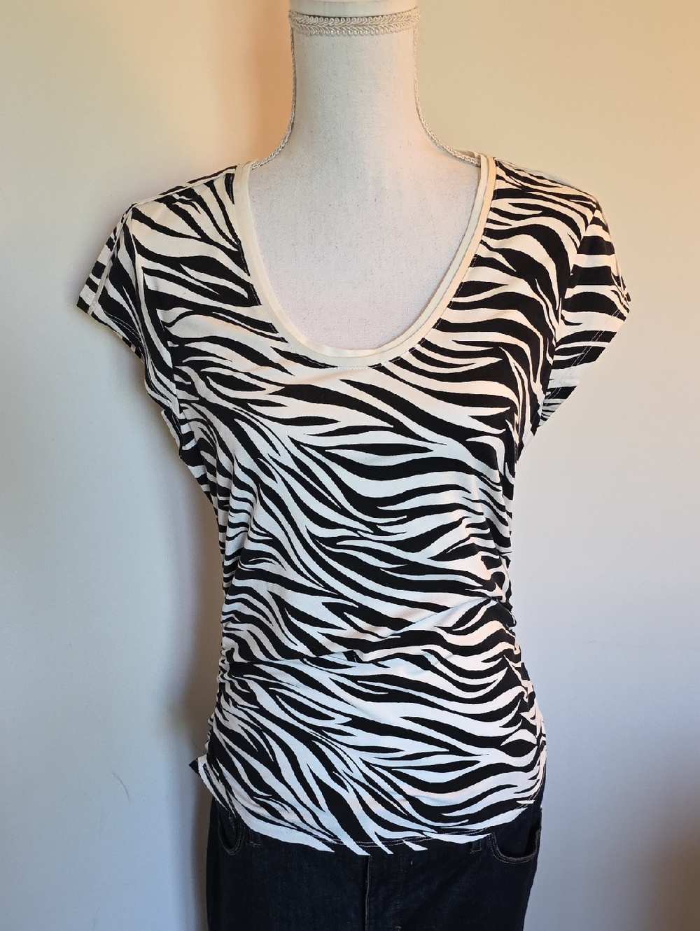 White House Black Market Black & White Zebra Scoop Neck Tee